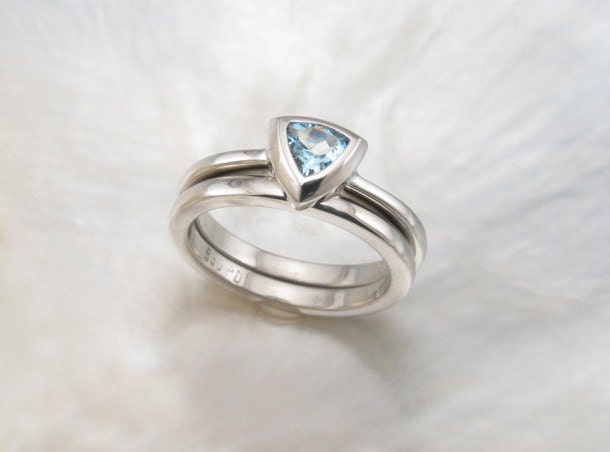 aquamarine engagement ring and palladium wedding band set