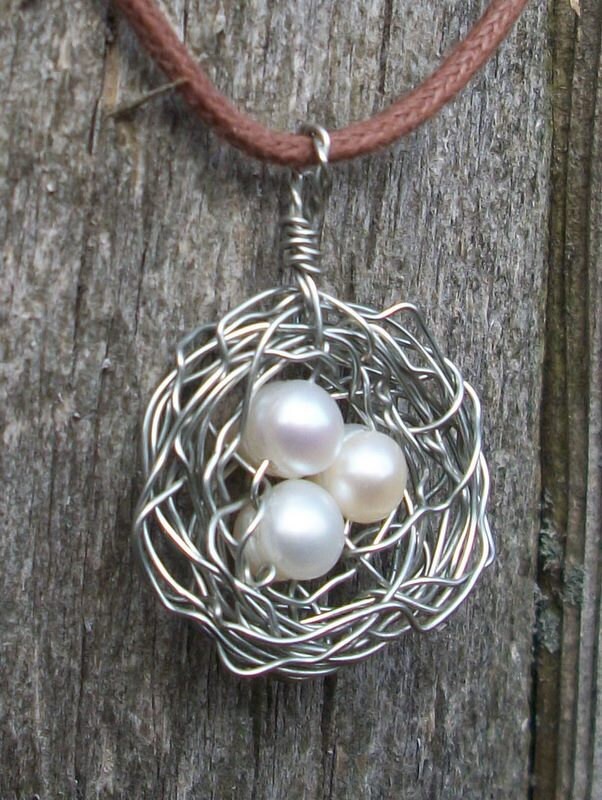 pendant nest