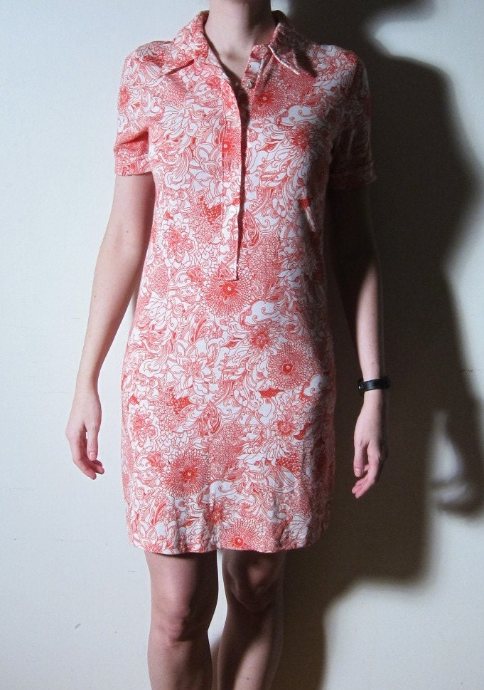 Swedish Tshirt Dress. Abstract Floral Print . Red . 1960s