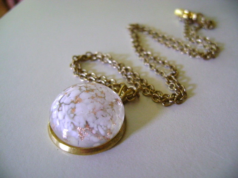 Cloud Dust. Vintage stone necklace