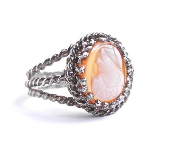 Vintage Carved Cameo Ring - Silver Tone Size 7 Costume Jewelry / Wire Wrapped