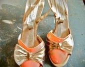 Bronze 1980's VINTAGE High Heel SANDALS w Bow BAREFOOT Originals 8 So Cute