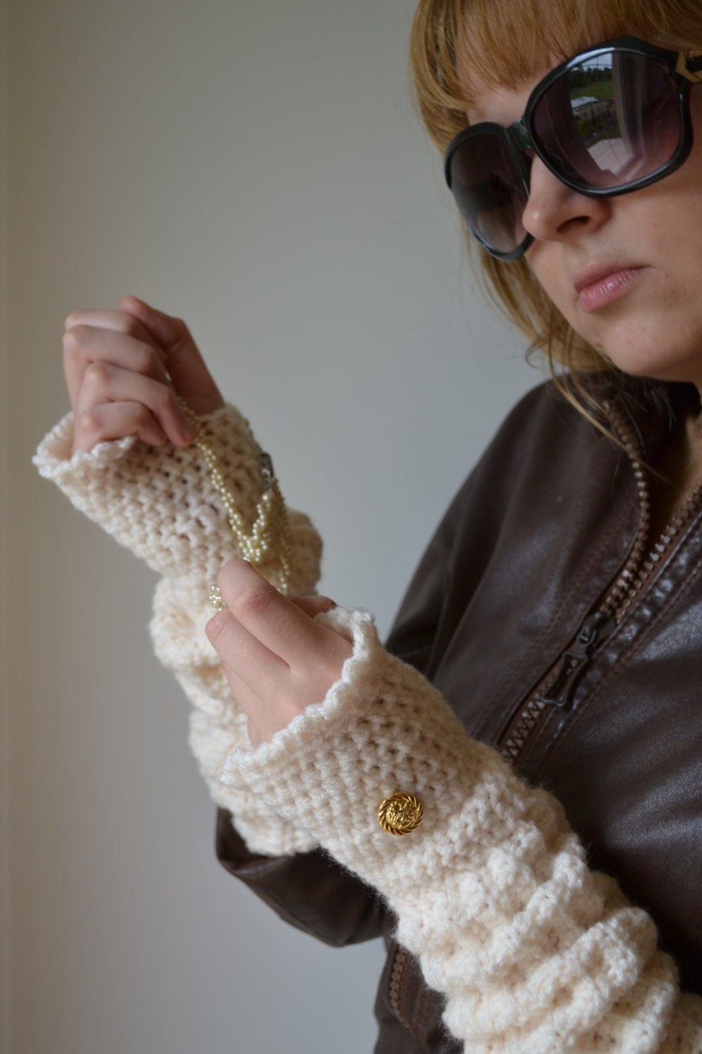 Audrey Extra long fingerless gloves in cream Opera gloves Long Arm Warmers Luxe gloves Breakfast at Tiffanys