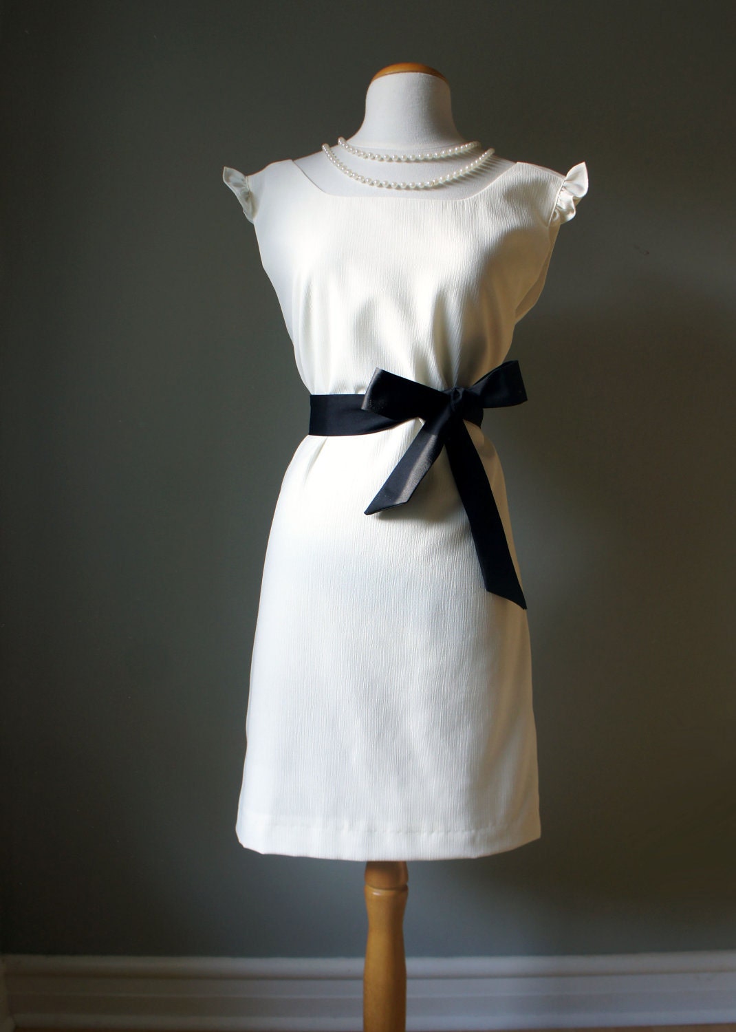 Classic Audrey Hepburn Pull Over Dress -  Womans White Dress with Black Bow Belt - Elegant and Sophisticated Sleeveless Dress