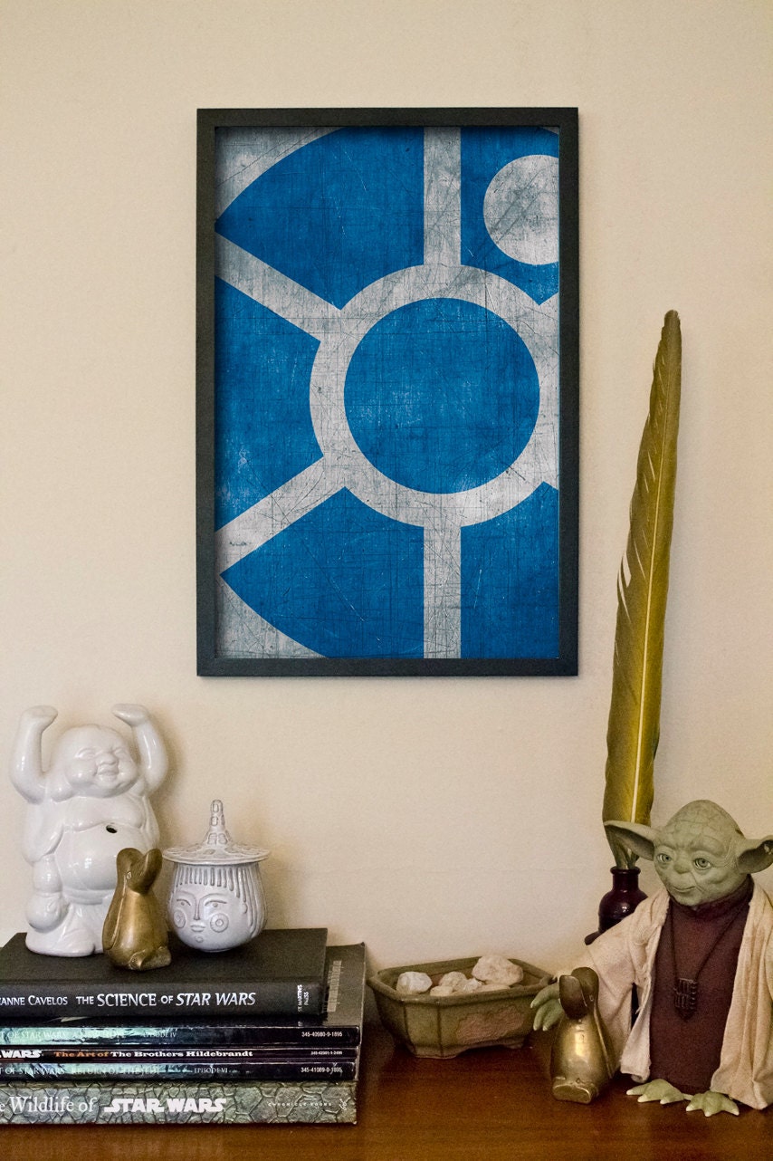 R2-D2 Minimalist Character Illustration // 11x17 Star Wars Poster and Science Fiction Epic Art Print