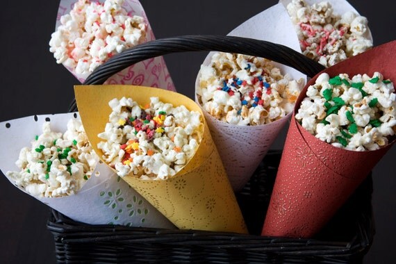Gourmet popcorn seasoning - 20 spice blends, flavored salts for popped corn kernels - gift set for popcorn fans - by Dell Cove Spices