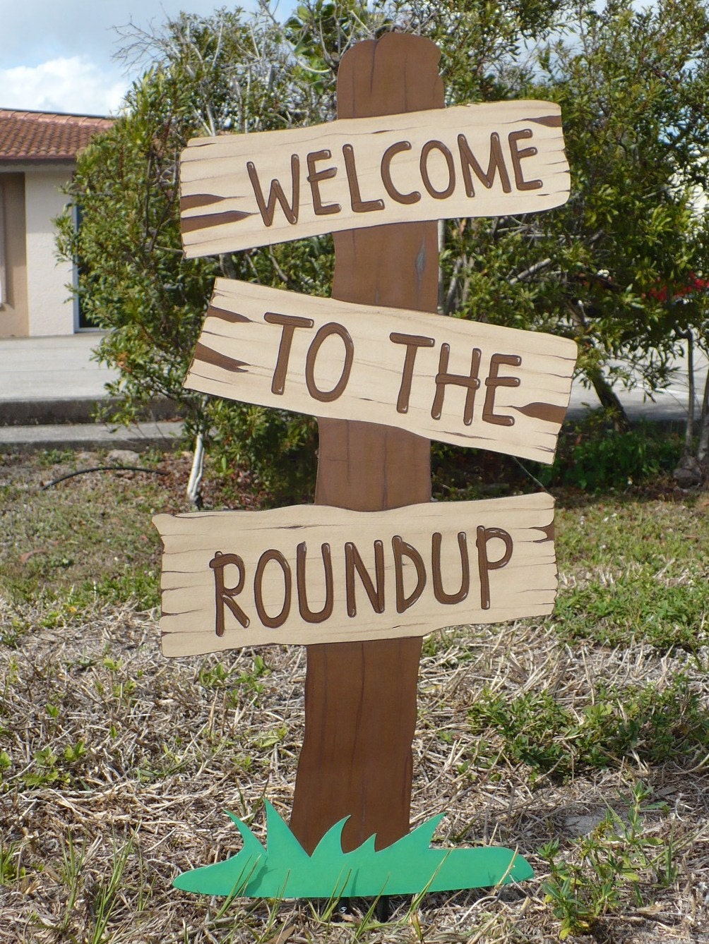 Toy Story Birthday Welcome To The Roundup Standing Sign Western Birthday Decoration, Cowboy Cowgirl Party