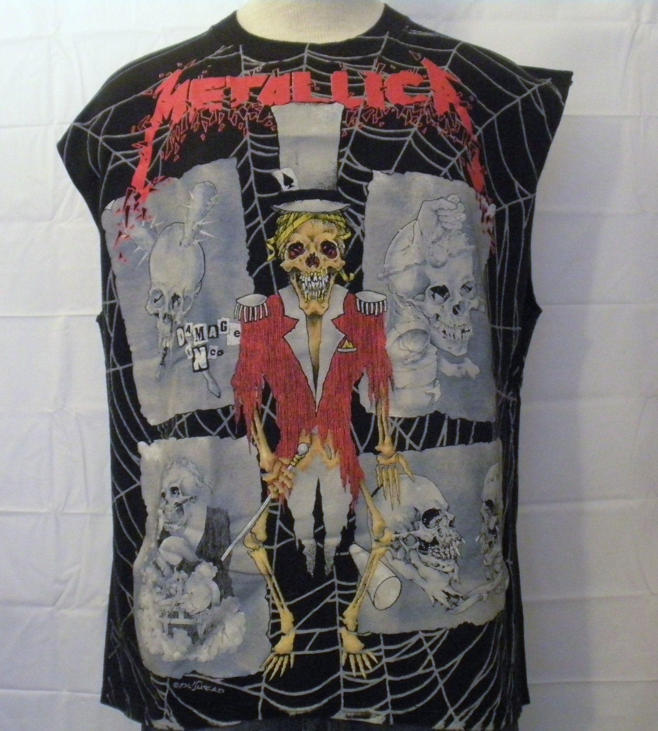 Vintage Epic 1992 METALLICA HARD ROCK Amazing Graphic Cut Off Band Music Brockum Large Awesome T-Shirt