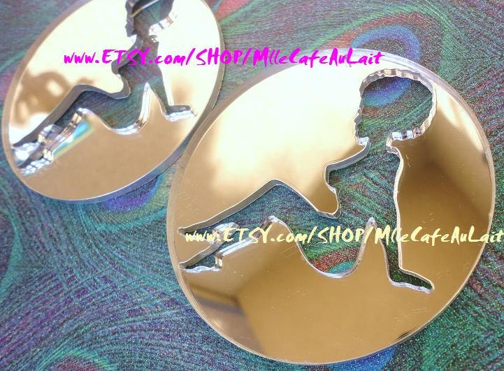 Silver Mirror Laser Cut  Acrylic Disc Earrings - GLITTER GALS (Silver Mirror SILHOUETTE Curly/ Afro Girl)