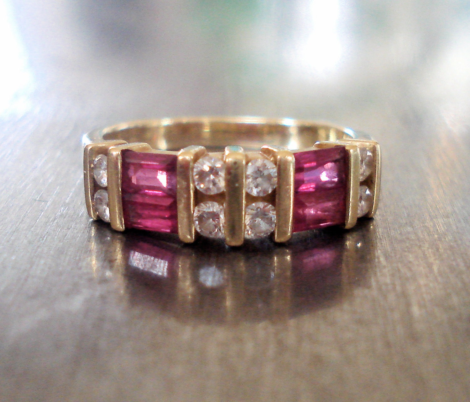 Diamond and Ruby Ring in 18k Gold