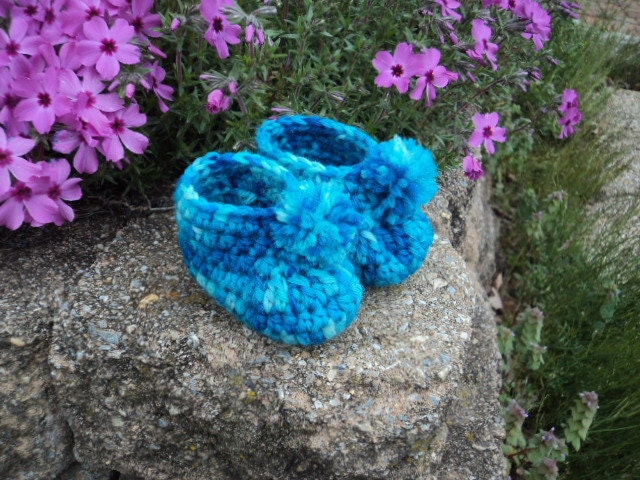 Pom-Pom Baby Booties, Hand Painted Wool, newborn