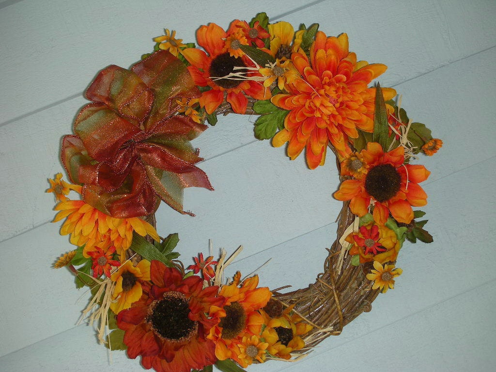 Wreaths in Home Decor - Fall Wreath - Grapevine Wreath - 14 inch - Colors of Autumn