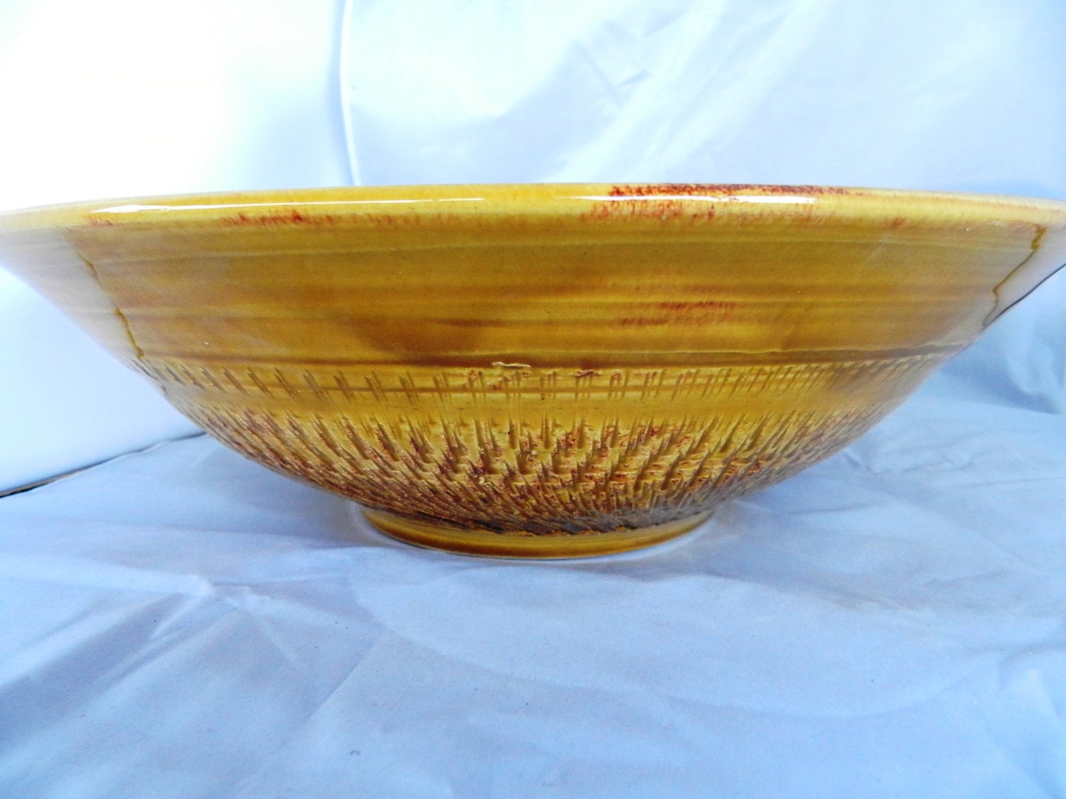 Textured bowl with Indian Summer Glaze