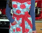 Womens Pinafore Apron - Roses are Red  (sweetheart neckline)