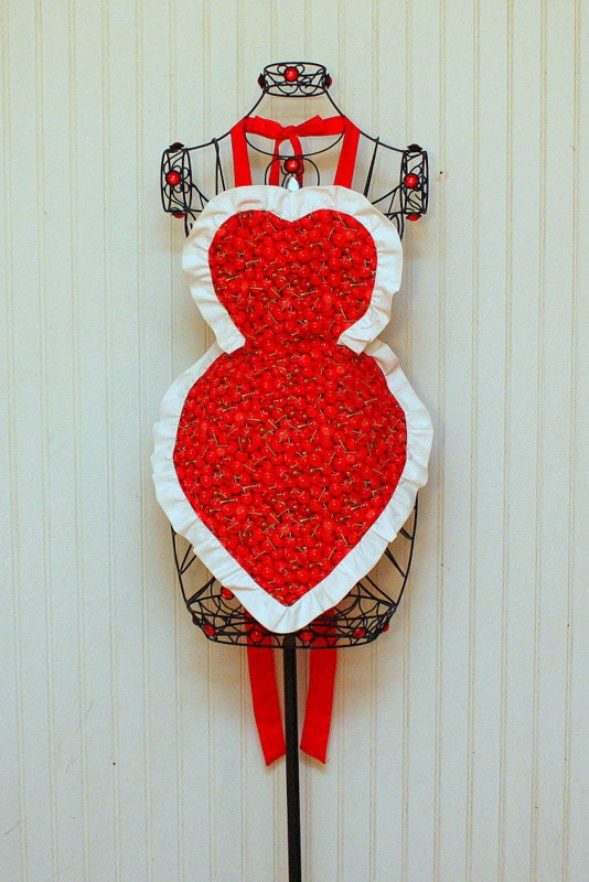 Womens Apron Vintage Queen of Hearts, Valentine Apron