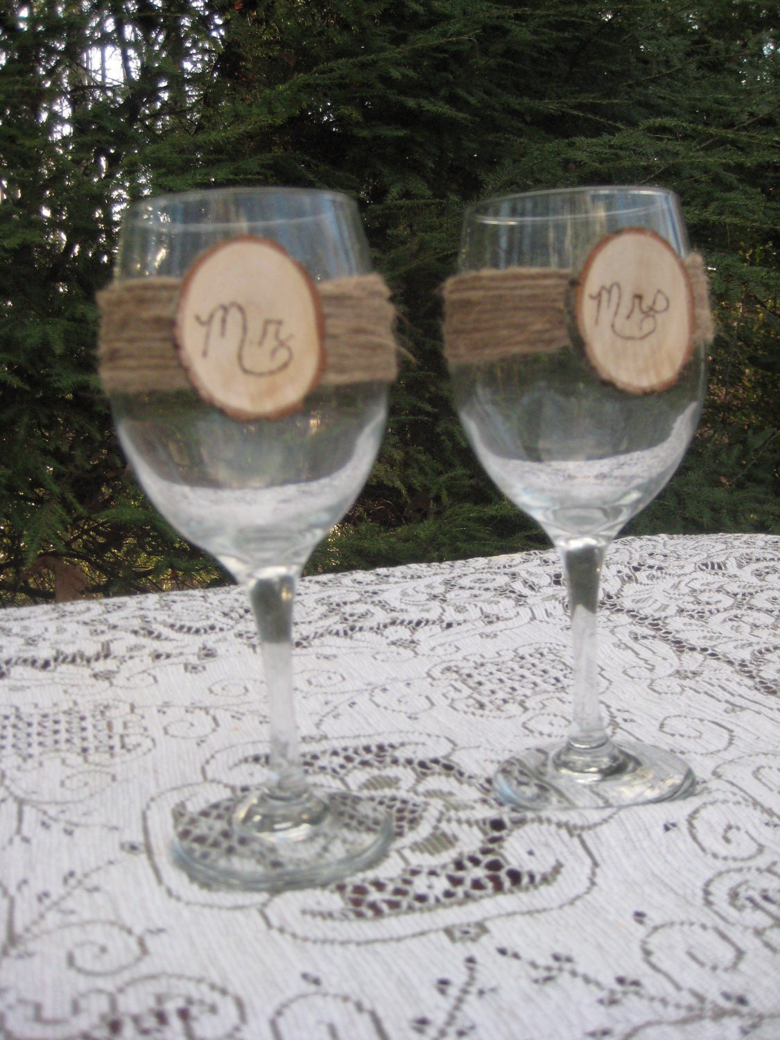 Rustic Wedding Bride and Groom Wine Glasses Mr and Mrs