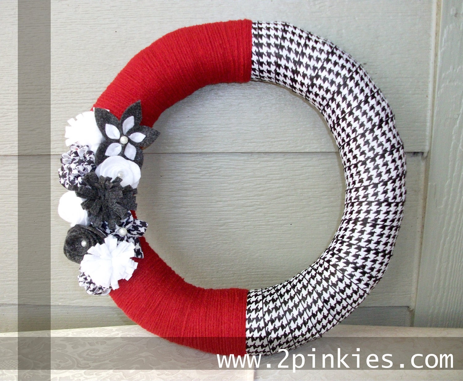 Houndstooth Wreath - University of Alabama, 14"