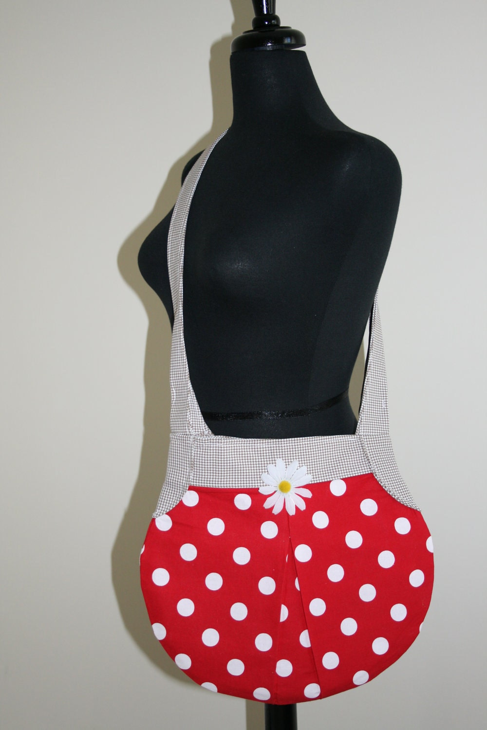 Amy Butler Teardrop shoulder bag, red/white polkadots & classic beige/white houndstooth patterned strap with a decorative faux flower daisy