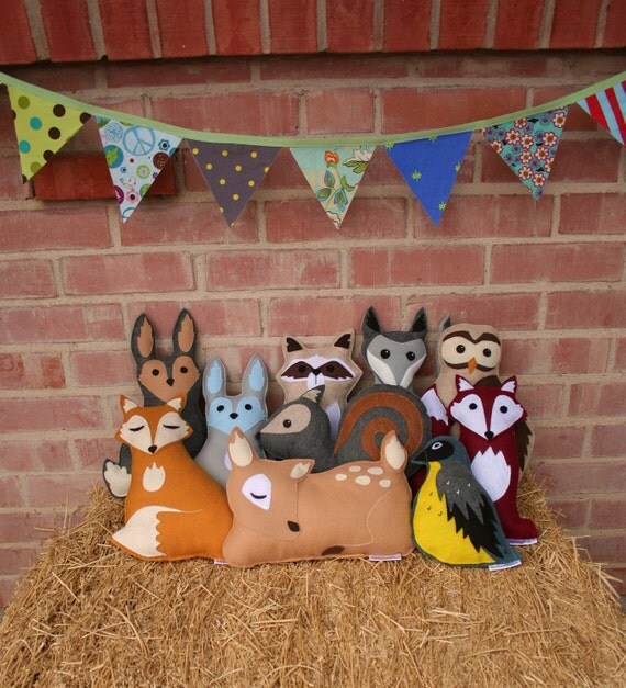 Eco Friendly Woodland Personalized Forest Critter with Initial Heart- Fox- Raccoon- Fawn- Wolf- Hedgehog- Owl- Squirrel - Woodland Animal