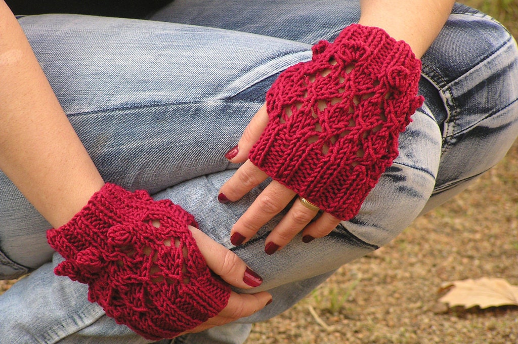 HAND WARMERS, Knit, Red, Lace Merino Wool, Wrist Warmers, Arm Warmers, Mitts, Fingerless Mittens Gloves, Knitted