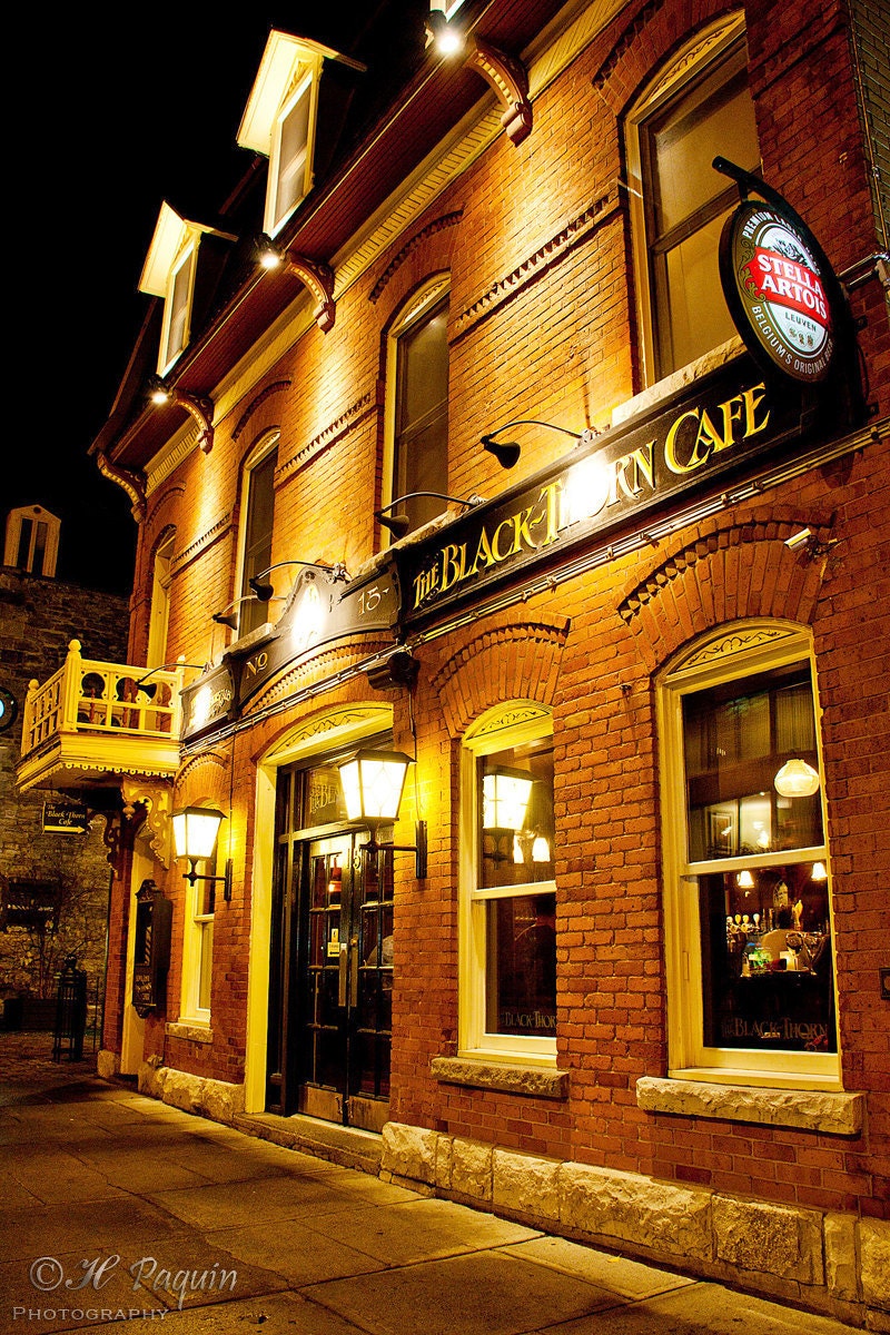 Black-Thorn Café, Ottawa Byward Market, Ontario, Canada - 8x12 Fine Art Photograph - Home Wall Decor - Bar Pub Restaurant, night
