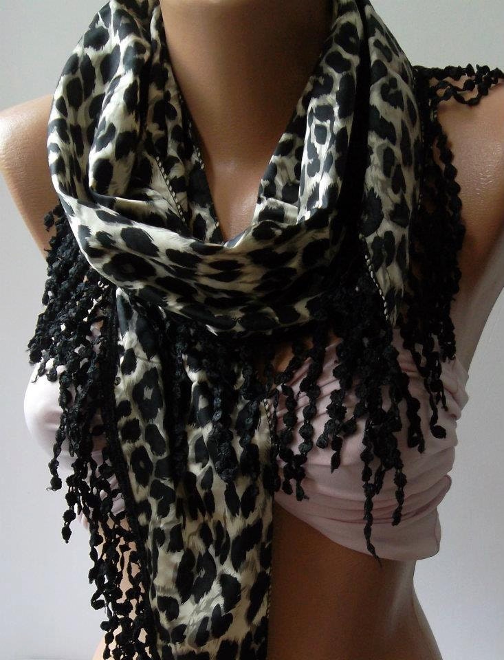 womann Elegance Scarf    Silk Satin  Black Leopard