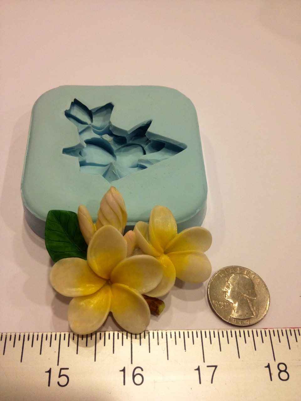 Hawaii Flower Silicone Mold (chocolate, fondant, gumpaste, sugarcraft, wedding favor, cake topper, cupcake))