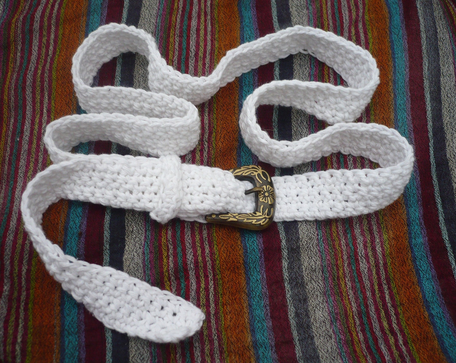 White Cotton Belt: Crocheted cotton belt with decorative metal buckle. UK seller