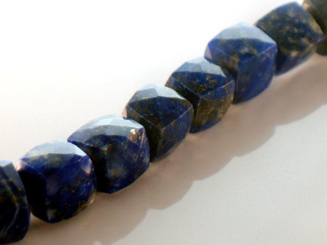 7mm Indigo Blue Lapis Lazuli Faceted Cube Beads. 4 inches, 13 Gemstone Beads. AAA Quality For Handmade Jewelry Design.