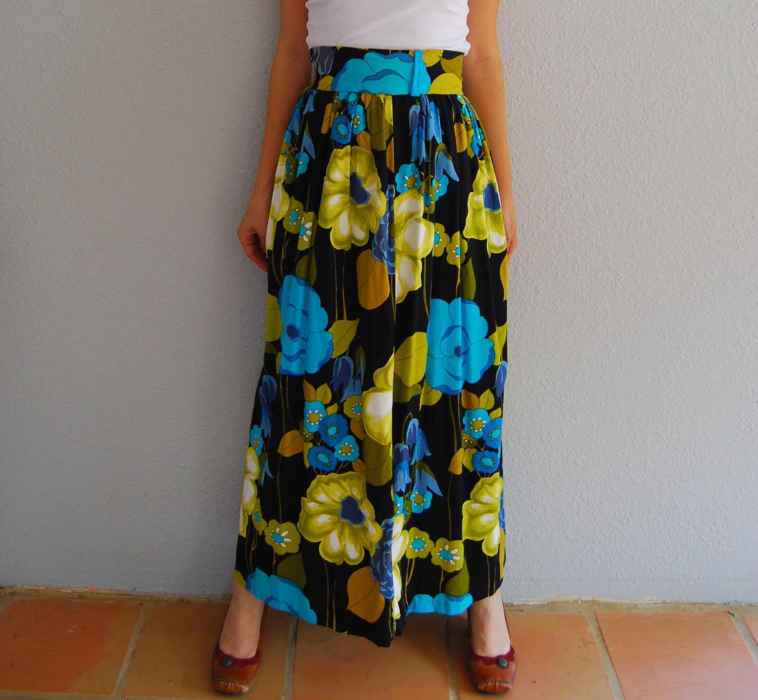 vintage FLORAL skirt / vintage 1960s high waisted maxi skirt
