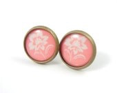 Salmon Pink Flower Earring Studs - Floral Jewelry - Pastel Jewelry - Salmon Peach Pastel Pink