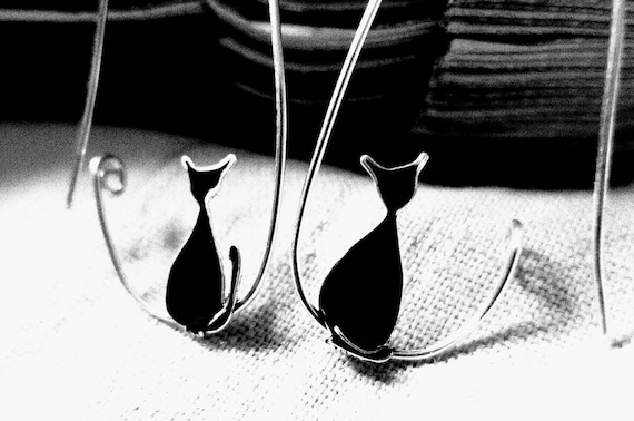 Black Cat Earrings. Cat Silver Earrings. Silver Hoops Earrings.Cat Jewelry. For Cat Lovers. Elegant Earrings. Minimal Jewelry.
