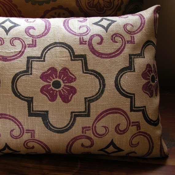 Tudor Linen Lumbar Pillow Case