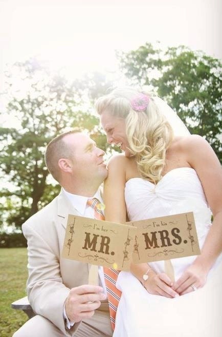 Wedding Photo Prop. Thank You and Mr. and Mrs. Kraft Double Sided Paddle Signs . Fan