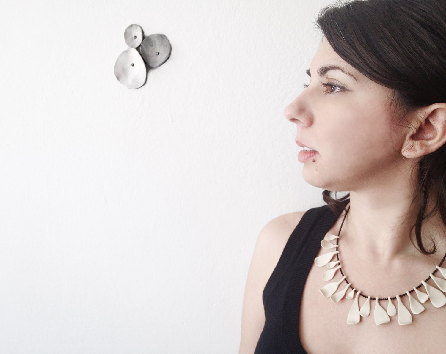 nO.171 'dancing flower petals between onyx' necklace. made to order.