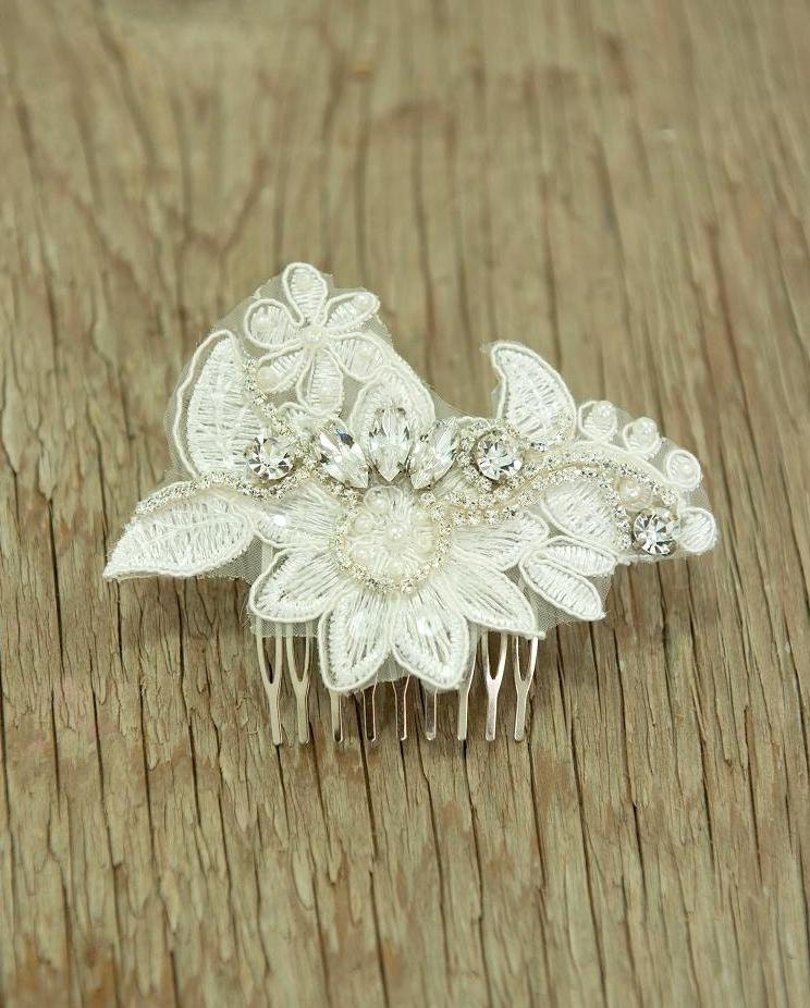White Swan vintage Ivory head piece, Fascinator bridal hair comb,lace wedding hair comb ,wedding hair accessories ,sparkle ,Rhinestones