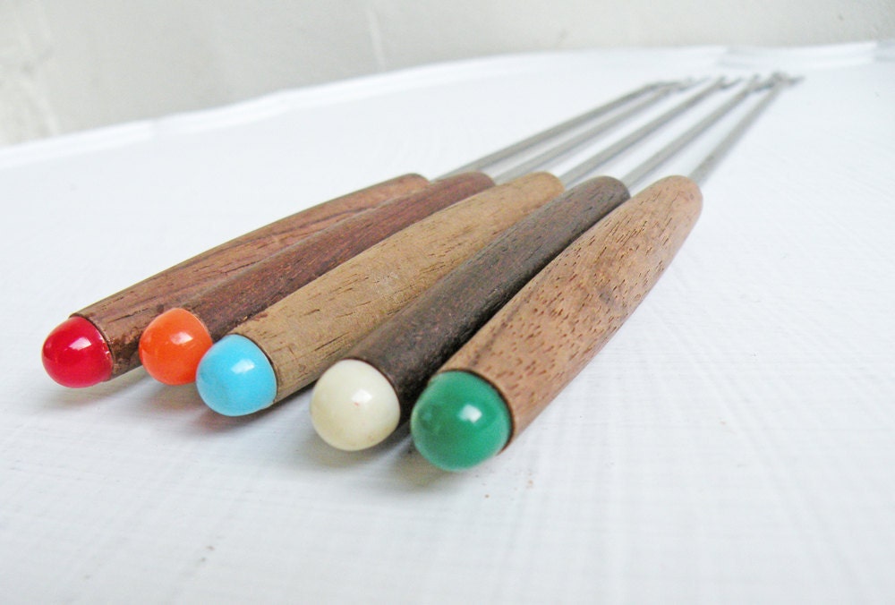 Set of 5 Vintage Fondue Forks Stainless Steel Wood Colorful Party Serving Utensils Camping Hostess Gift Mid Century Vintage Kitchen Decor