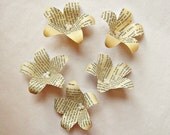 Vintage Wedding Paper Flowers // Book Page Flower Lilies