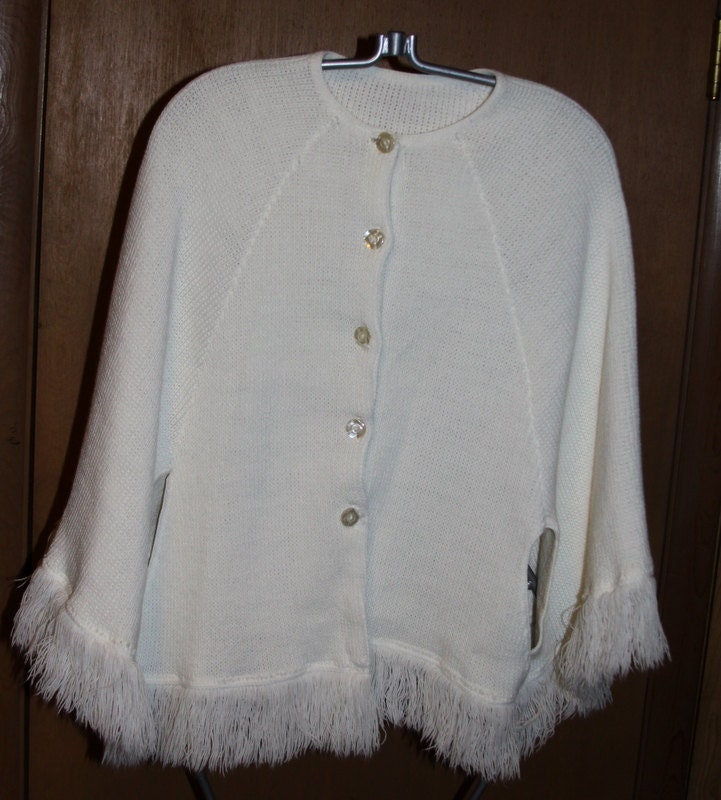 Vintage 1960's  Poncho Hippie Boho Women's Ivory Cloak Stadium Cape Acrylic by Carol Brent