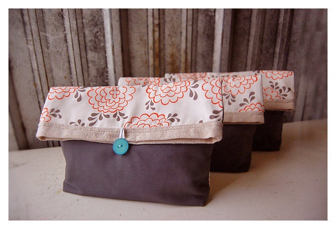 Bridesmaid Clutch Purse, Bridesmaids Gift, Blue Black Burlap Lace Clutch bag, Personalized Bridal Wedding Clutch, makeup Custom Set tagt