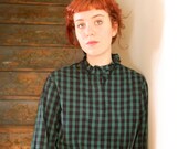 vintage plaid shirt. Large. Ruffle collar, long sleeve. Navy, emerald green. 1980s prairie blouse. Preppy Victorian / the CABIN COOK blouse