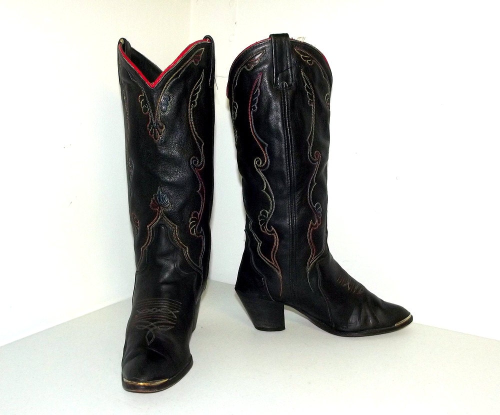 Black Acme Cowboy boots wth rainbow stitched design in a cowgirl size 6.5 M