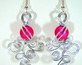Double Loop De Loop with Fushia Bead