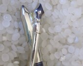 Vintage barrette fountain pen and pencil, silver molded plastic