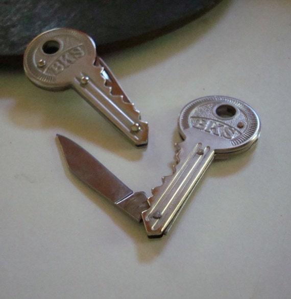 Key, Hidden Blade, Tight Fold Out and Hold, Silver Key Pendant, Great Key Chain or Necklace Supply