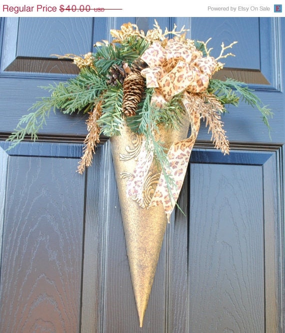 50% Off Holiday Wreaths, Christmas Wreath, Xmas Wreath, Wreath for the door, christmas swag