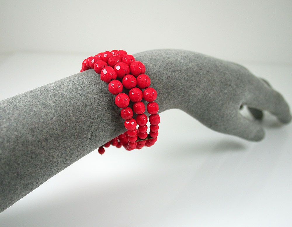 Vintage Red Glass Bead Necklace Memory Wire Coil Bracelet Set