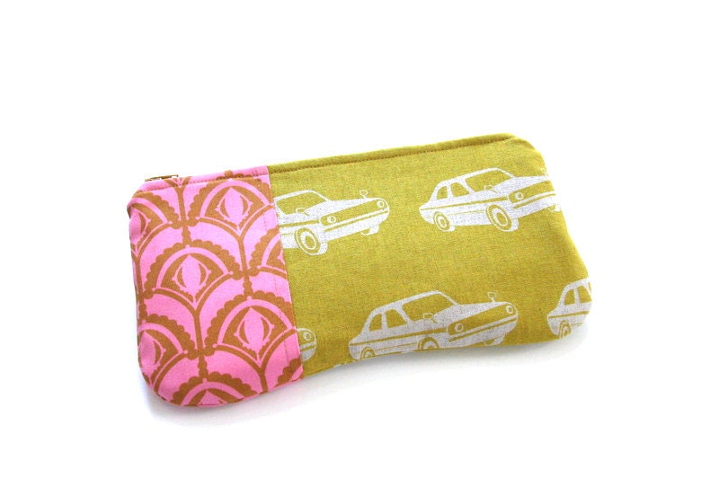 summer clutch in retro cars / summer fashion / bridesmaid / japanese fabric / pink and gold / cosmetic bag