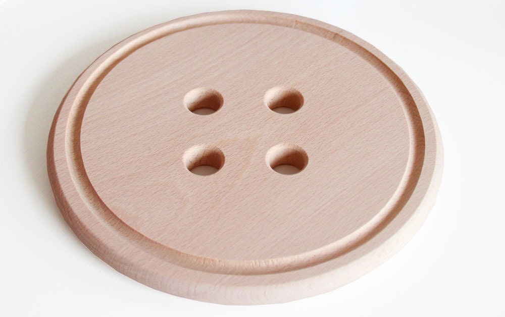 snug.buttonboard