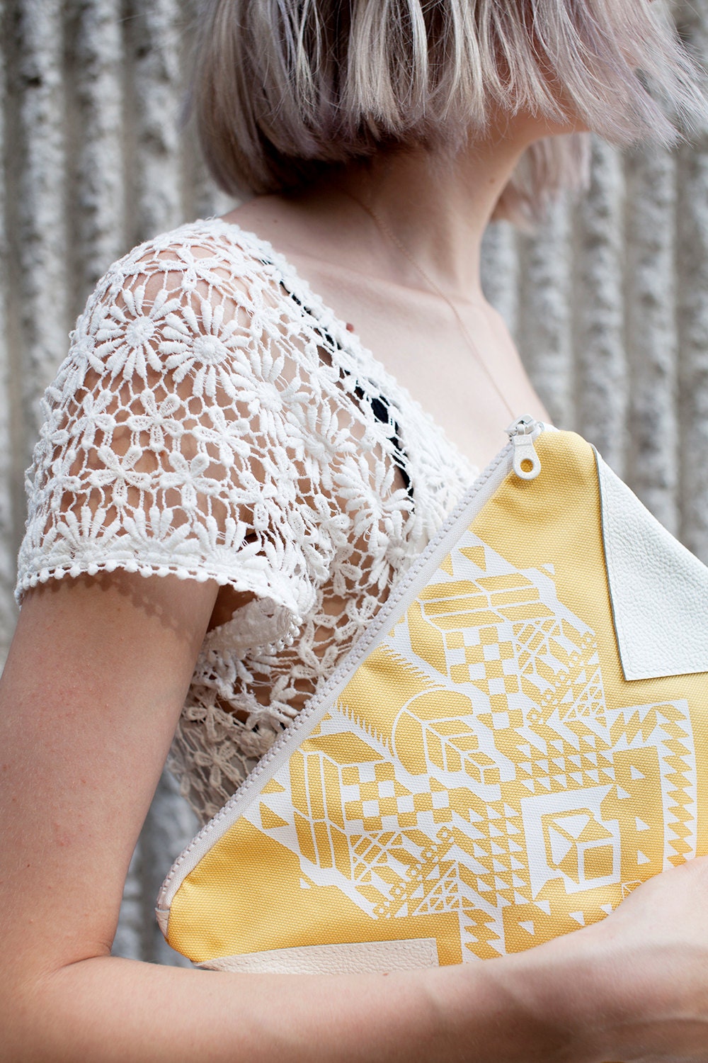 Geometrical Illusion Printed  Leather Pouch  White No. ZP-205
